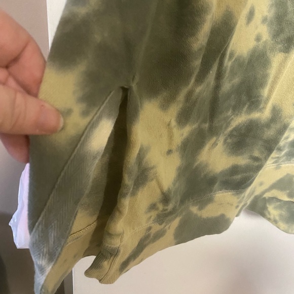 Old Navy 2XL sweatshirt - Picture 3 of 3